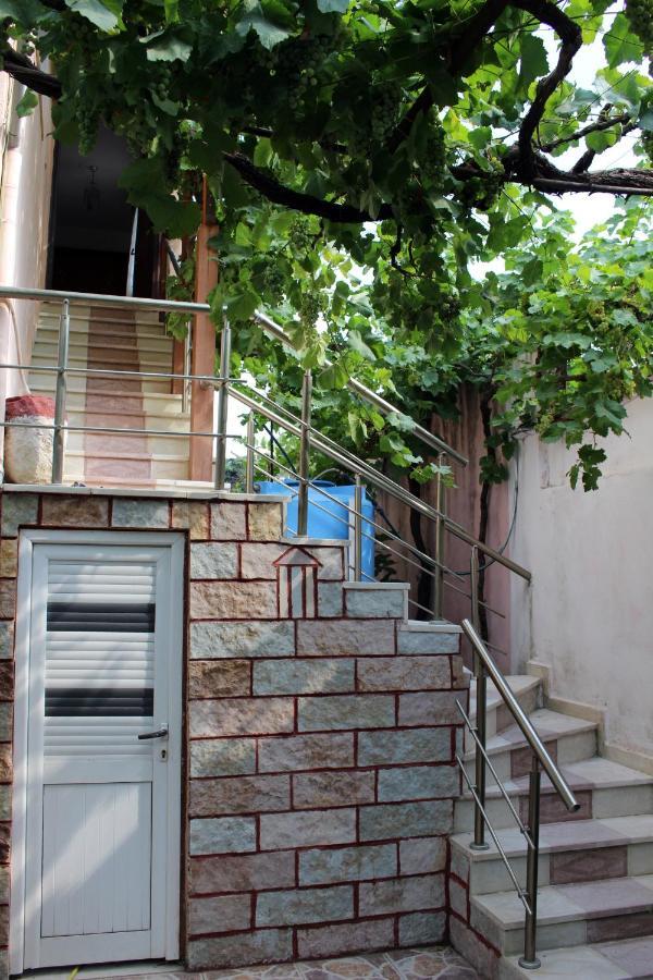 Margarita - Entire House With 4 Bedrooms And Free Parking Gjirokastër Exterior foto