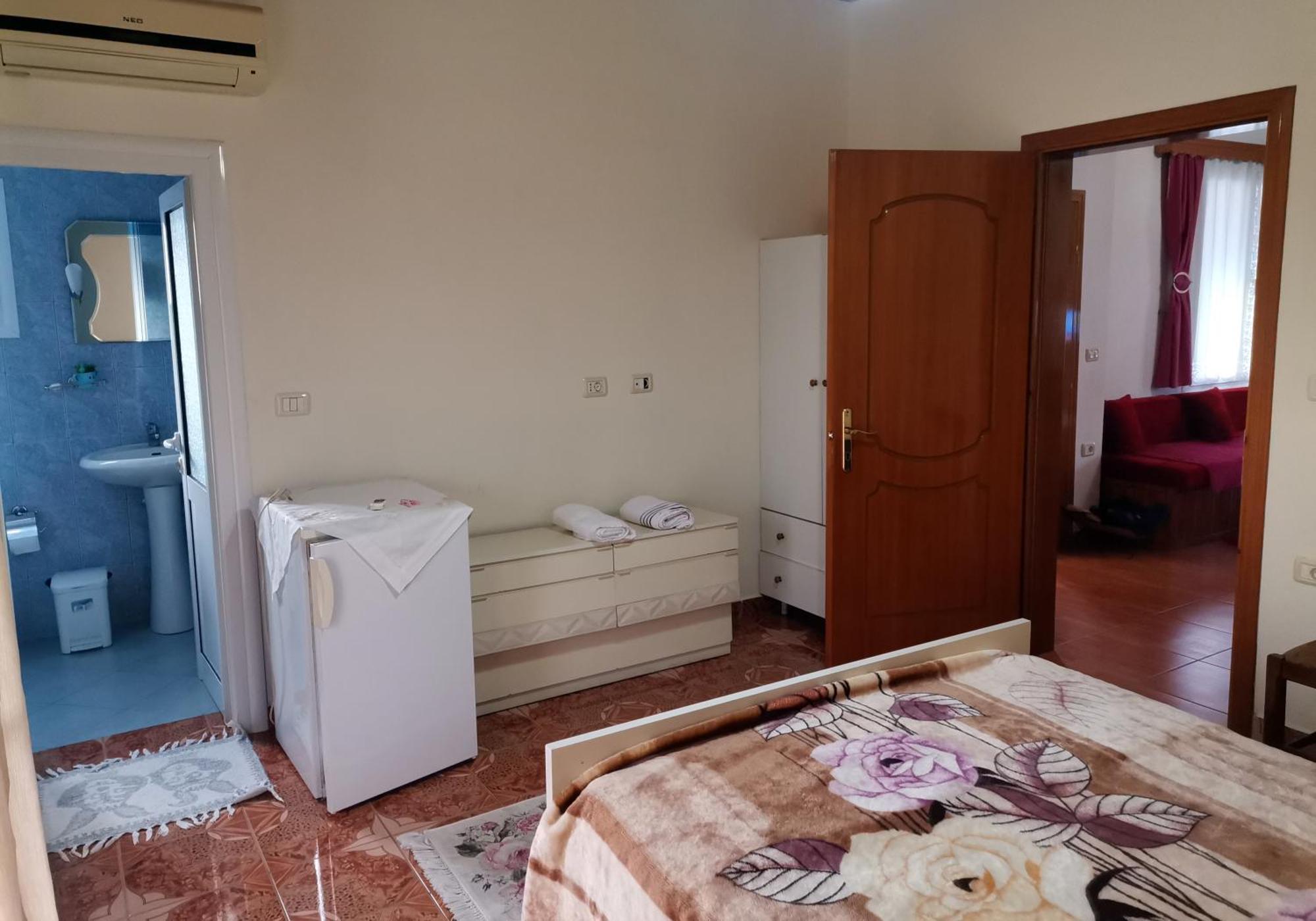 Margarita - Entire House With 4 Bedrooms And Free Parking Gjirokastër Exterior foto