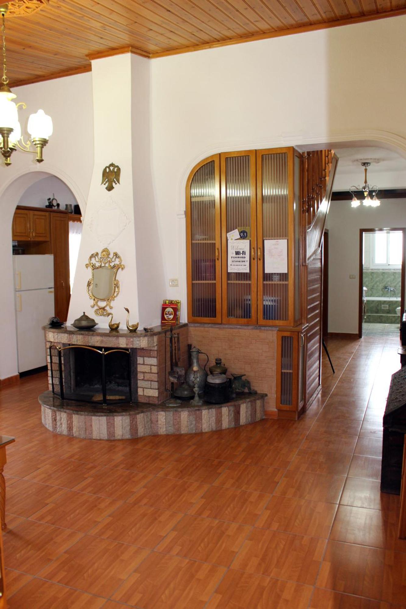 Margarita - Entire House With 4 Bedrooms And Free Parking Gjirokastër Exterior foto