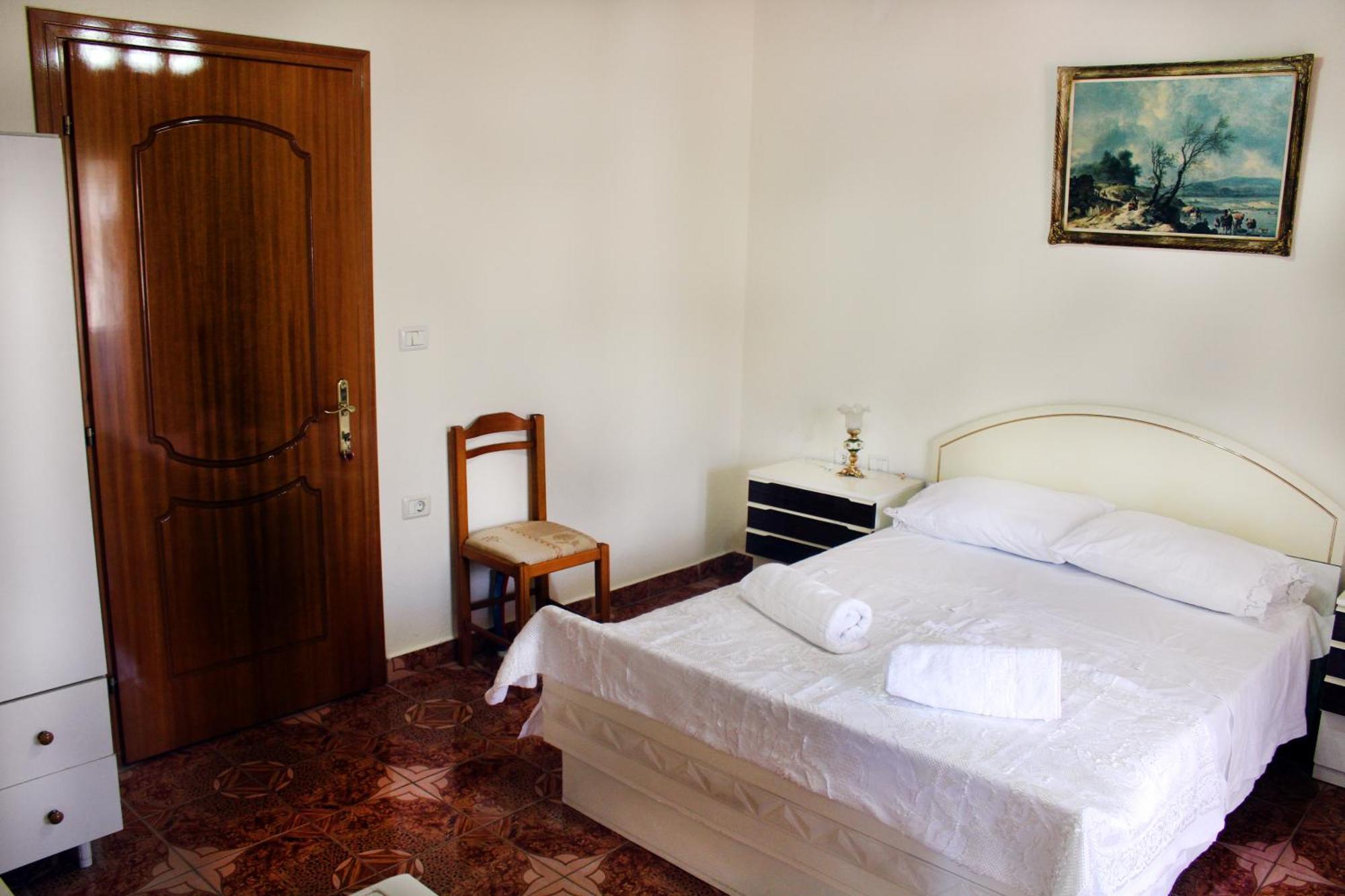 Margarita - Entire House With 4 Bedrooms And Free Parking Gjirokastër Exterior foto